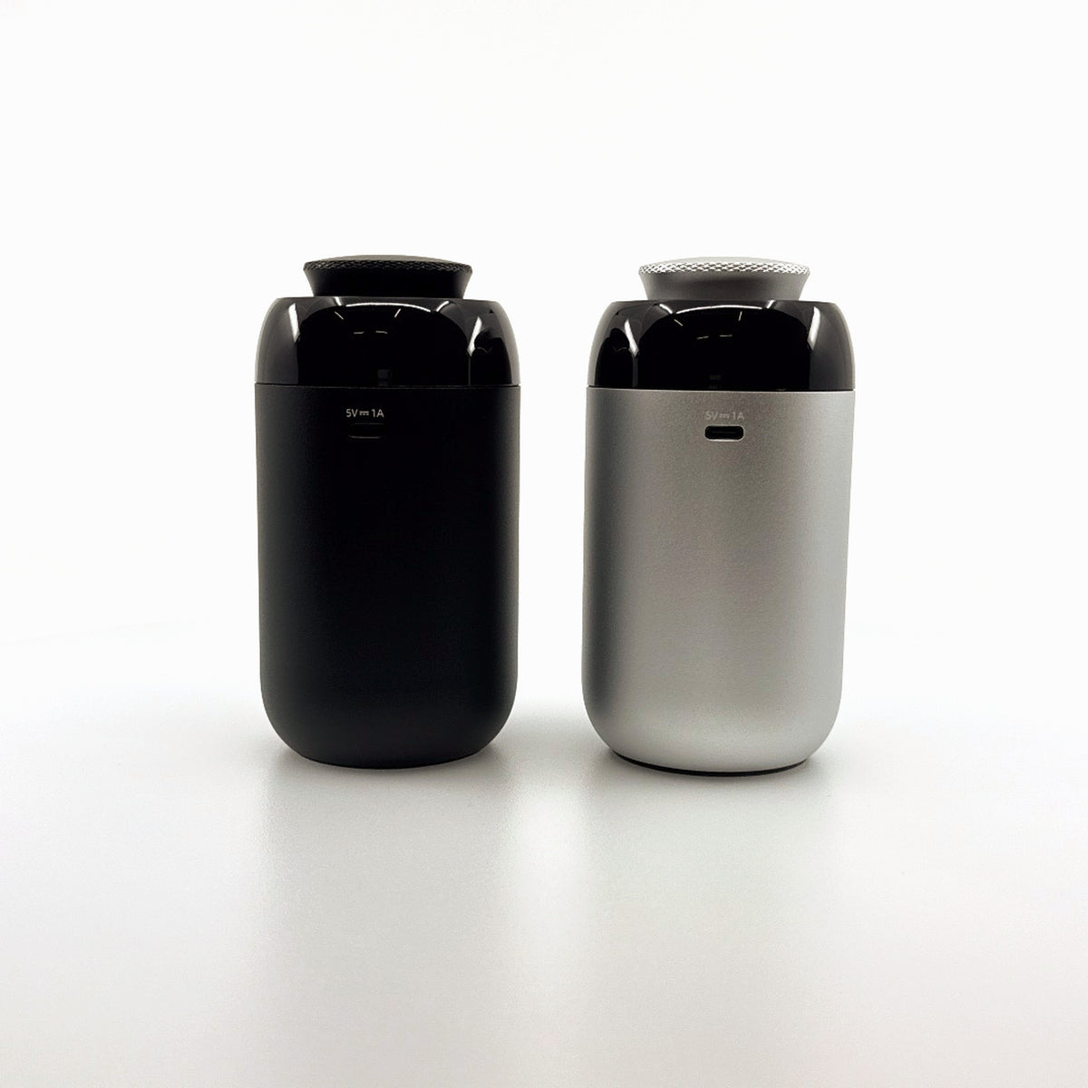SCENTIQ MOVE Black și Silver – difuzoare de parfum pentru mașină, vedere din spate